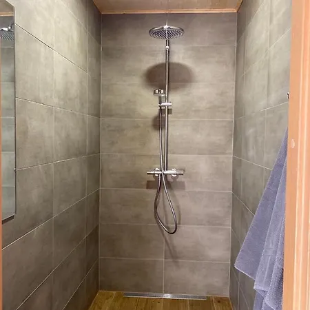 Maennituka Suvetuba 캠프장 Kirikukula (Saaremaa)