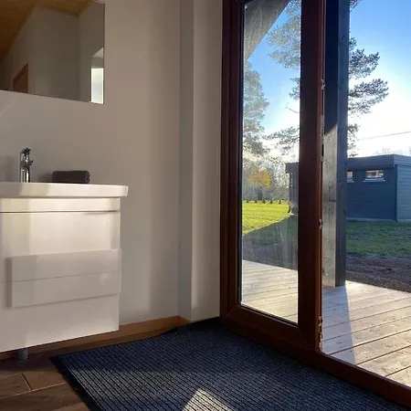 Campingplads Maennituka Suvetuba Kirikukula (Saaremaa)