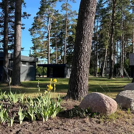 Maennituka Suvetuba Kirikukula (Saaremaa)